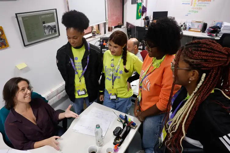 Fiocruz abre as portas para 150 alunas no Dia Internacional das Meninas e Mulheres na Ciência, na sede da Fiocruz, em Manguinhos, zona norte da cidade