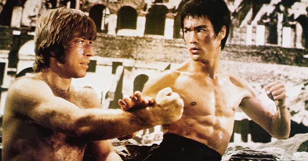 Chuck Norris abre o jogo sobre histórica luta com Bruce Lee em 'O Voo do Dragão': 'Adorei trabalhar com Lee'