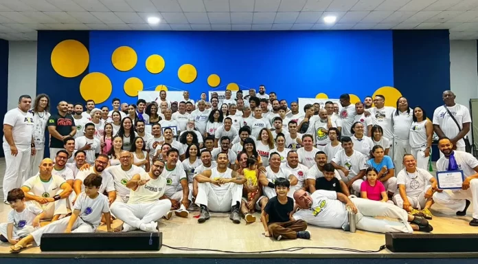 O evento contou com lançamento de livros, rodas de conversa, palestras, jogos de capoeira e momentos de formação entre mestres e praticantes.