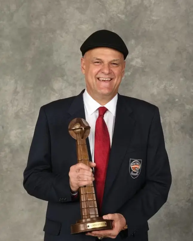 Oscar Schmidt no Hall da Fama