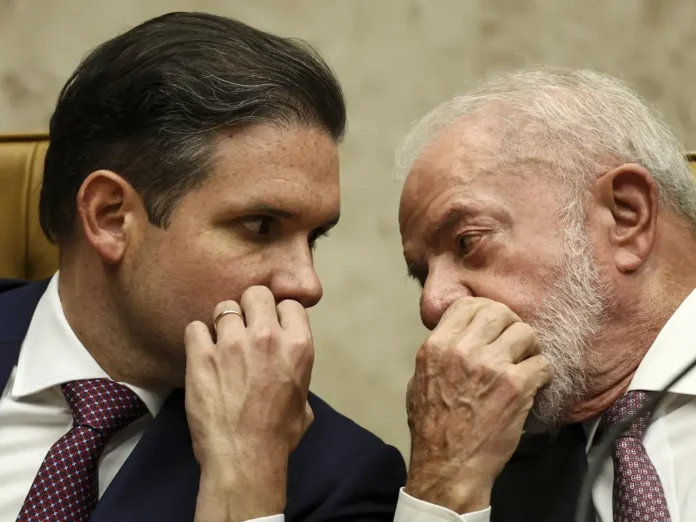 O presidente da Câmara dos Deputados, Hugo Motta, e o presidente Luiz Inácio Lula da Silva participam da abertura do Ano Judiciário de 2026 do Supremo Tribunal Federal