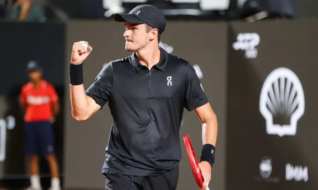 João estreia em Madri contra ex top 3