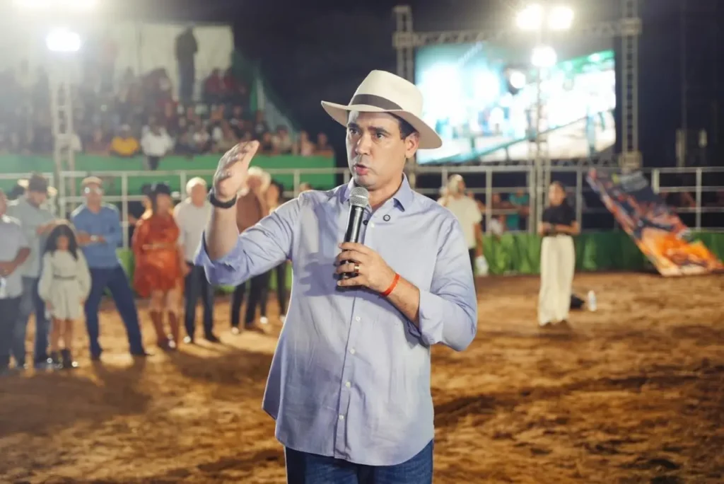 Vicentinho em exposição agropecuária- Miracema