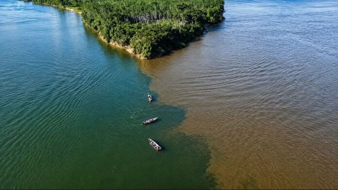 Encontro das águas - Rio Tocantins e Araguaia